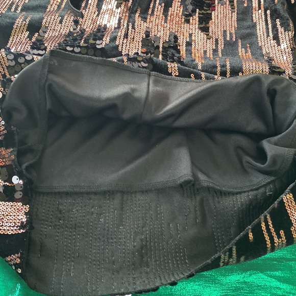 Beautiful party dress - Picture 9 of 11